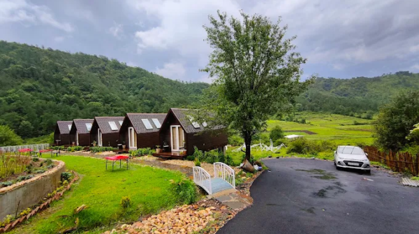 Kyiem Travelers nest Mawmyrsiang
